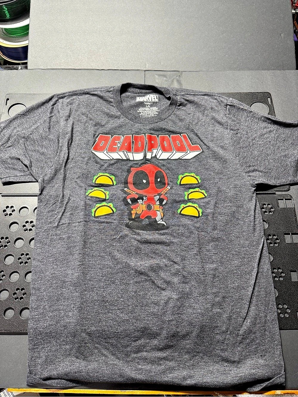 Marvel Deadpool Graphic Tee Size Large Like New